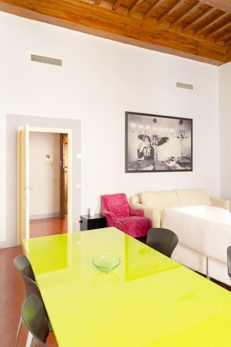 Elegant Apartment Near Piazza Della Signoria Florence Buitenkant foto