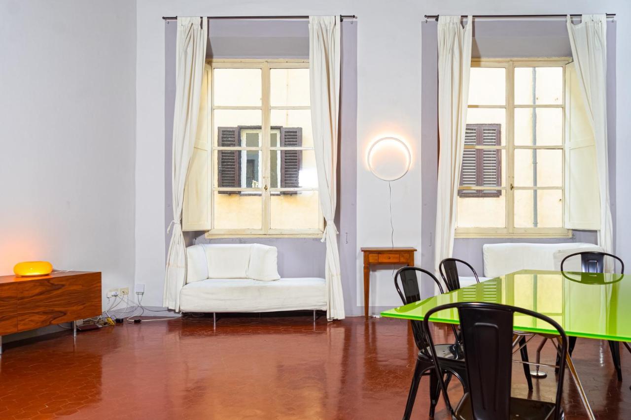Elegant Apartment Near Piazza Della Signoria Florence Buitenkant foto